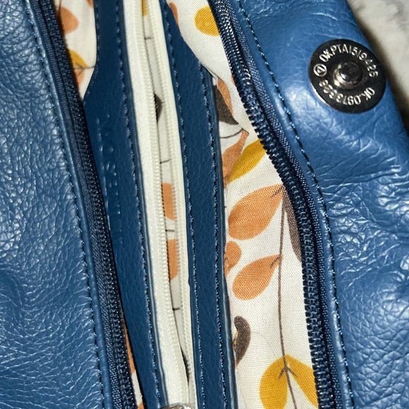 Women's Blue Purse Handbag. Purchased in Scotland. Pre-loved! Mint Condition! - Picture 8 of 8